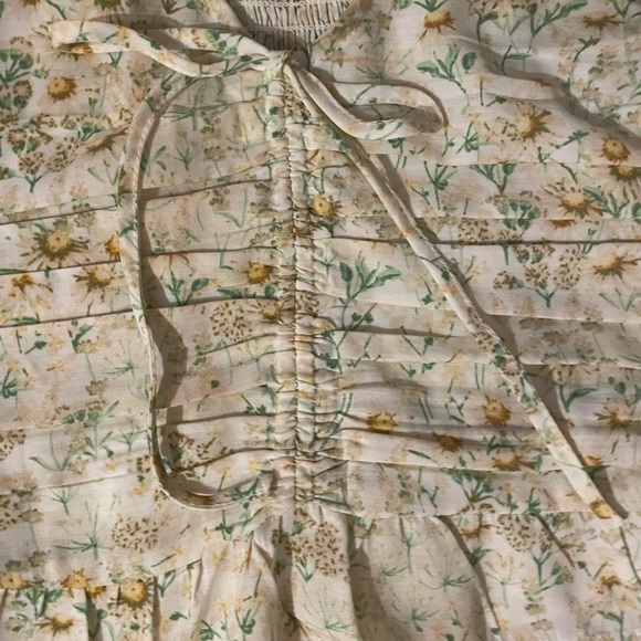 H&M Floral Ruched Top - Picture 2 of 7